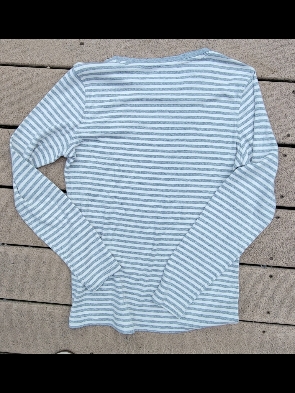 L.L.Bean Gray & White Striped Long Sleeve Tee Shirt Top M 100% Cotton - Picture 5 of 5